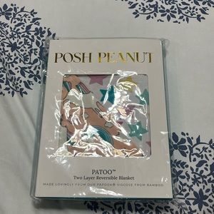 Posh Peanut Patoo blanket
